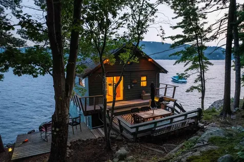 18 Diamond Island Gilford NH 03249
