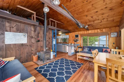 18 Diamond Island Gilford NH 03249
