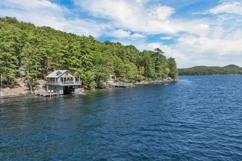 18 Diamond Island Gilford NH 03249