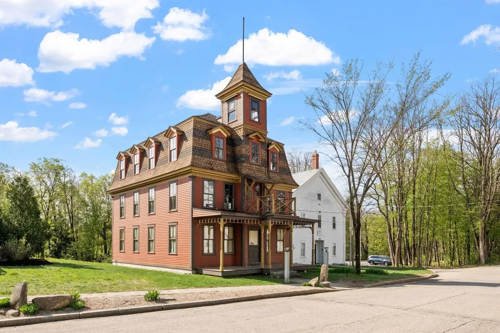 15 Cleveland Hill Road Tamworth NH 03886