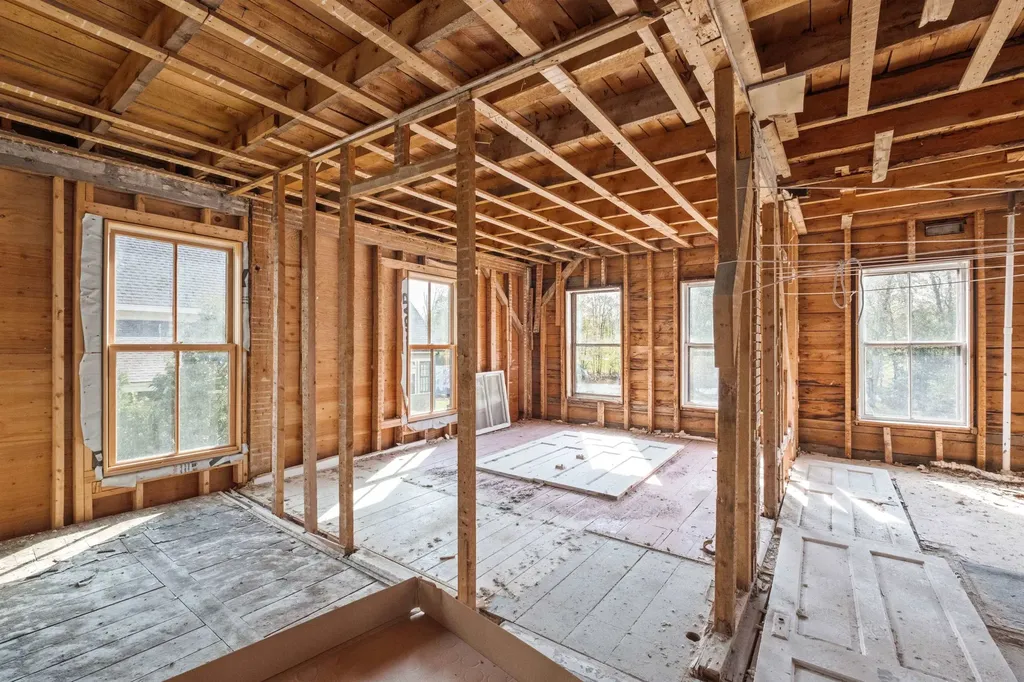 15 Cleveland Hill Road Tamworth NH 03886