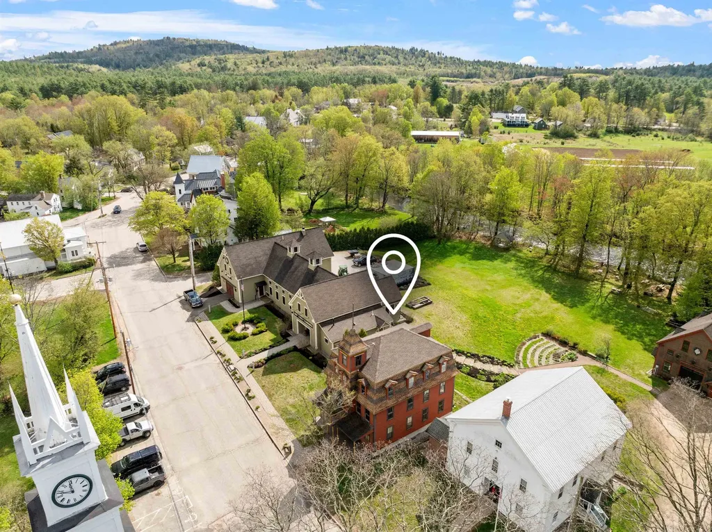 15 Cleveland Hill Road Tamworth NH 03886