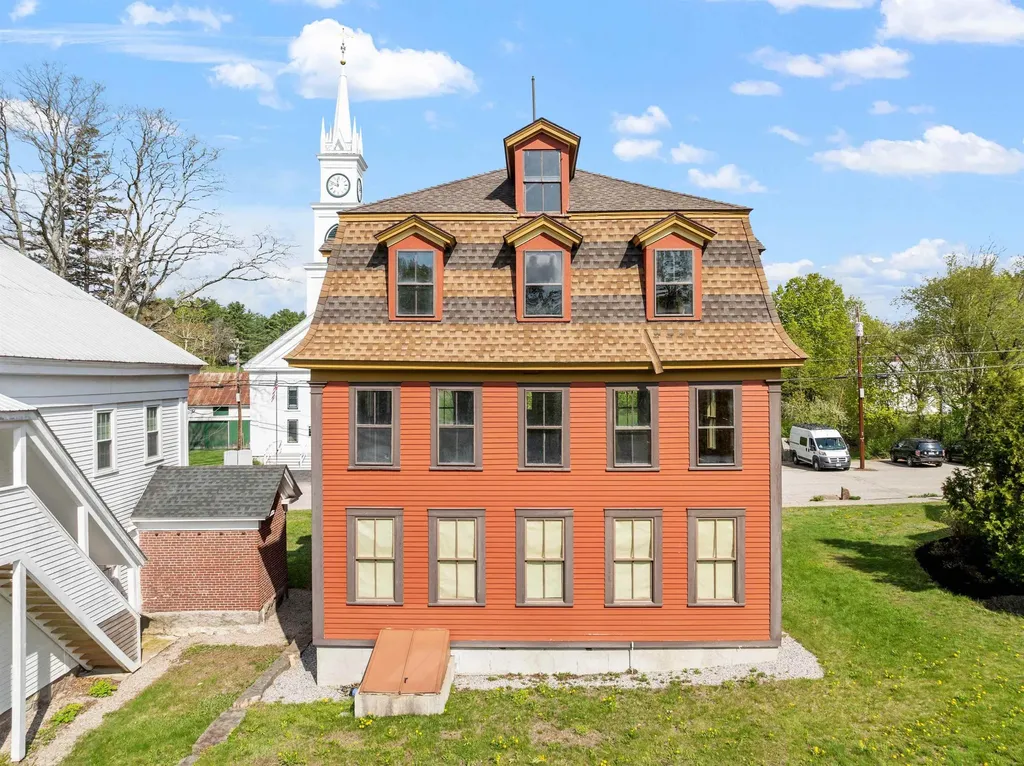 15 Cleveland Hill Road Tamworth NH 03886