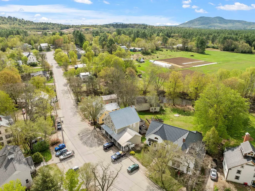 15 Cleveland Hill Road Tamworth NH 03886