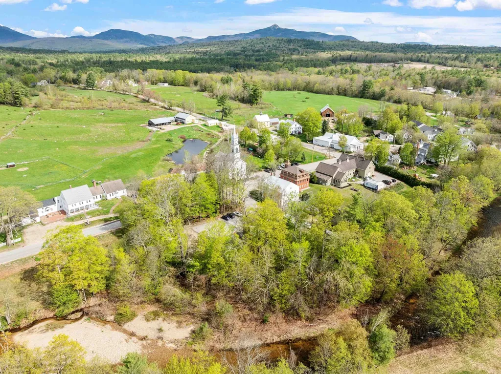 15 Cleveland Hill Road Tamworth NH 03886