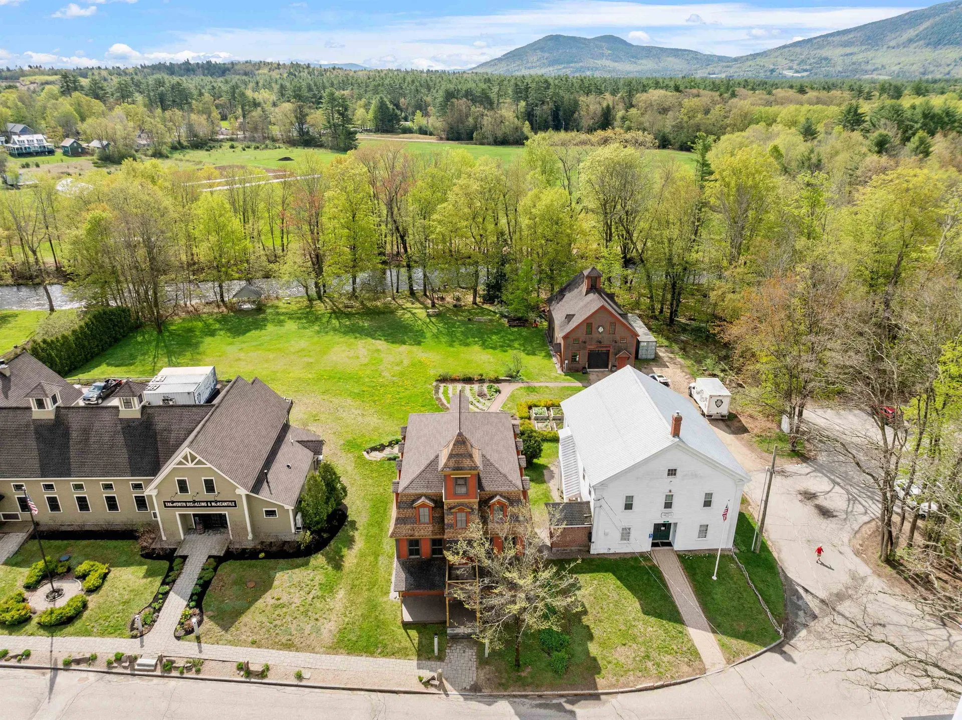 15 Cleveland Hill Road Tamworth NH 03886