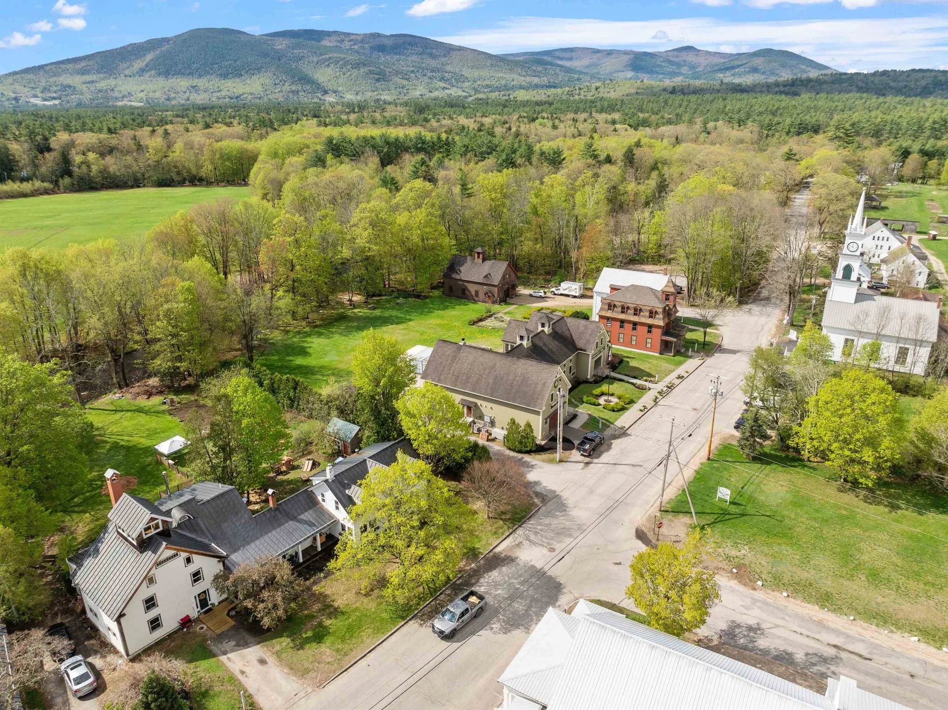 15 Cleveland Hill Road Tamworth NH 03886