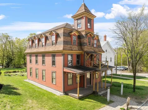 15 Cleveland Hill Road Tamworth NH 03886