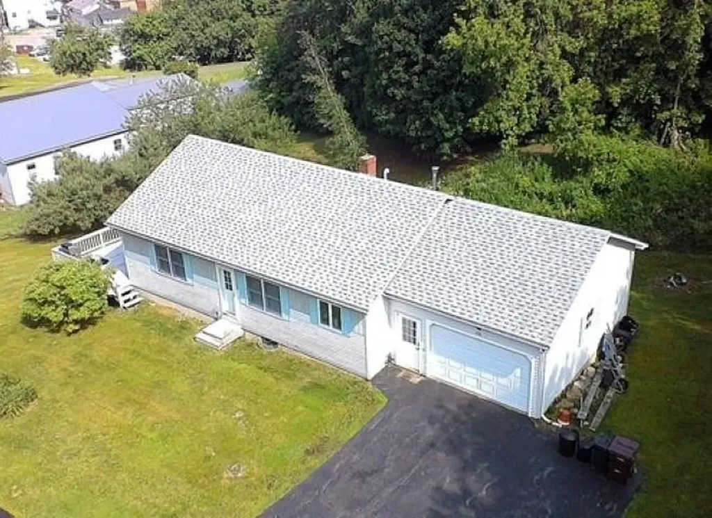 106 Sunset Terrace Derby VT 05830