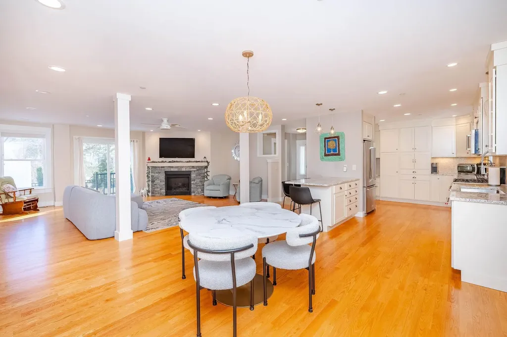 792 Sagamore Avenue Portsmouth NH 03801