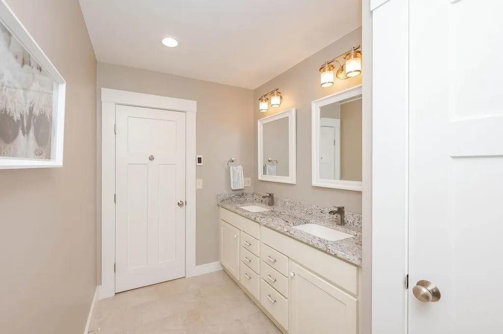 792 Sagamore Avenue Portsmouth NH 03801