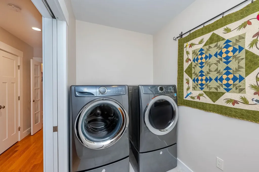 792 Sagamore Avenue Portsmouth NH 03801