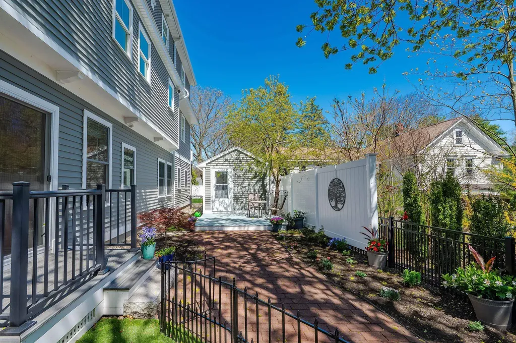 792 Sagamore Avenue Portsmouth NH 03801