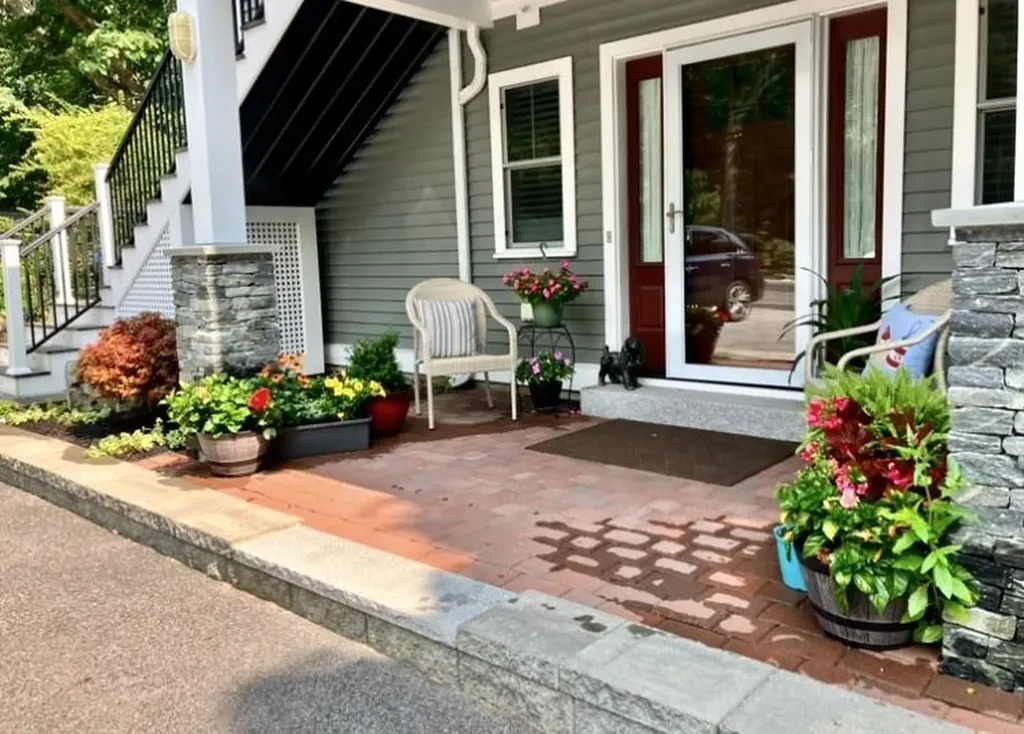 792 Sagamore Avenue Portsmouth NH 03801