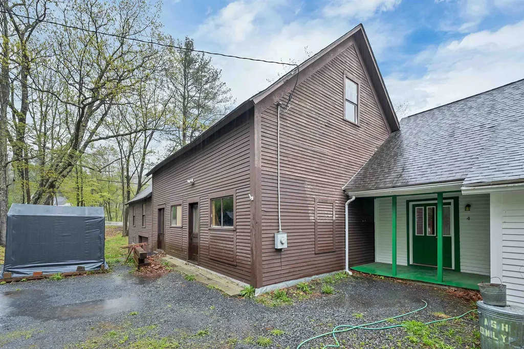 4 Memorial Street Gilsum NH 03448