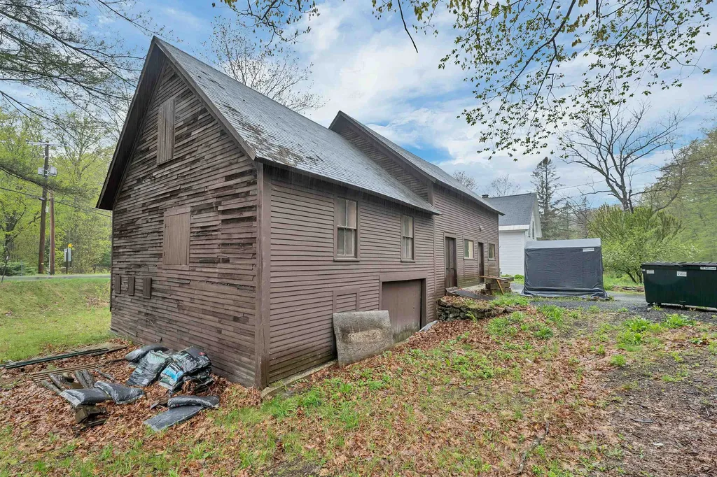 4 Memorial Street Gilsum NH 03448