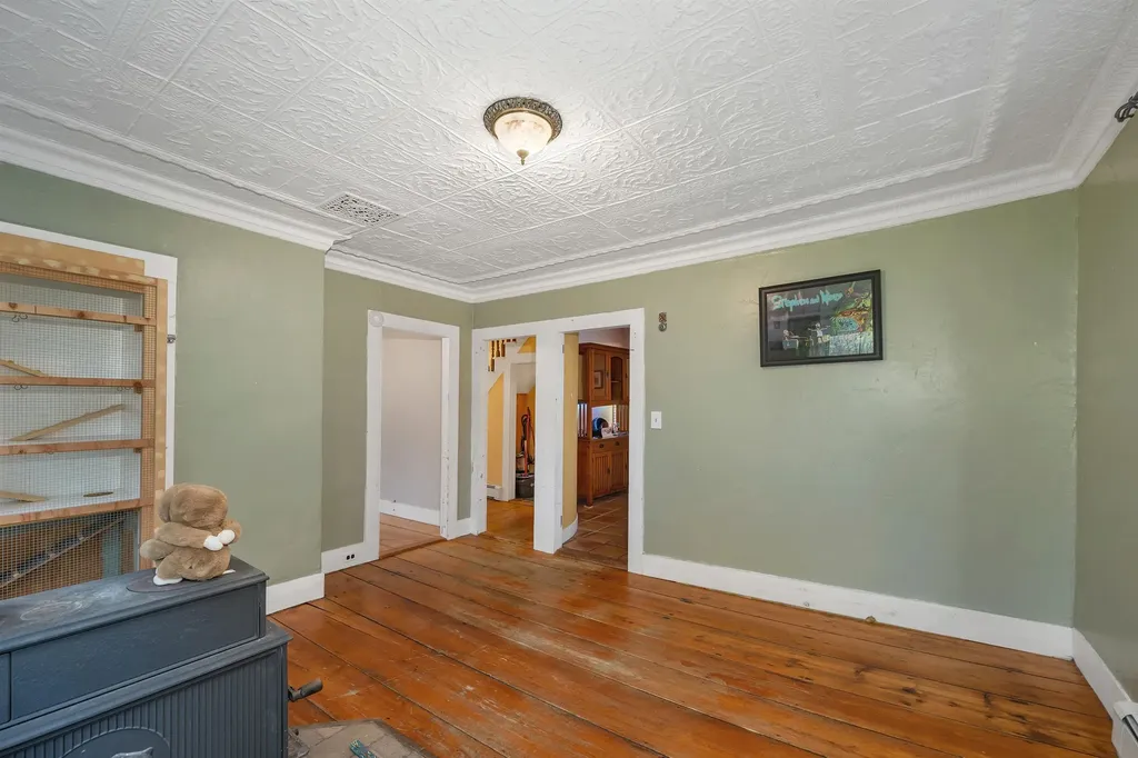 4 Memorial Street Gilsum NH 03448