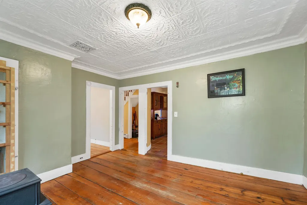 4 Memorial Street Gilsum NH 03448