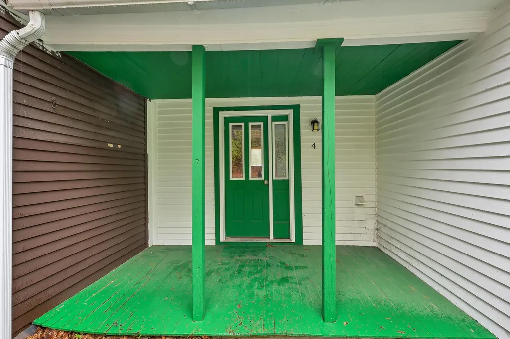 4 Memorial Street Gilsum NH 03448