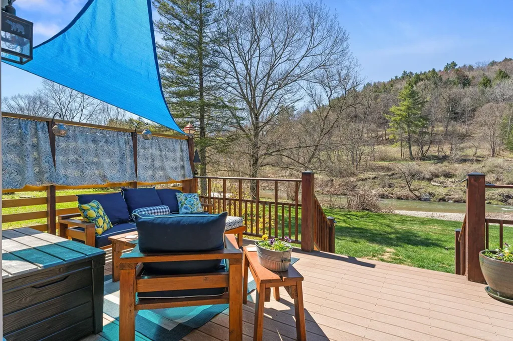 1031 Route 100 B Moretown VT 05660