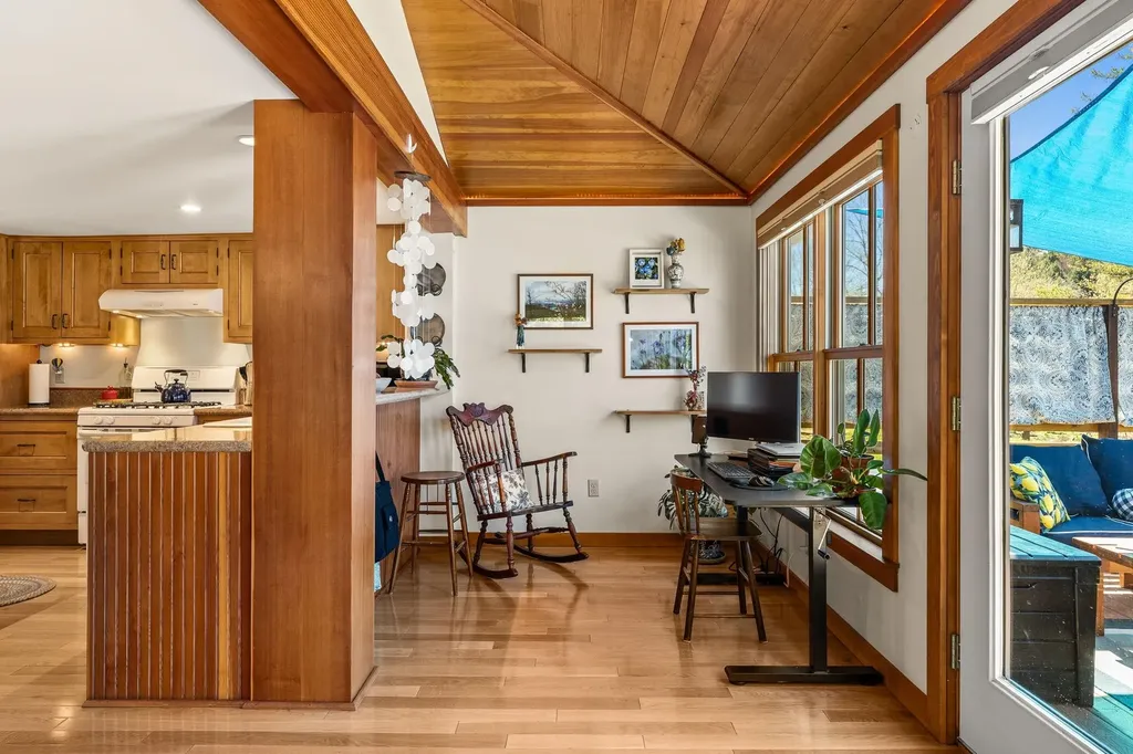 1031 Route 100 B Moretown VT 05660