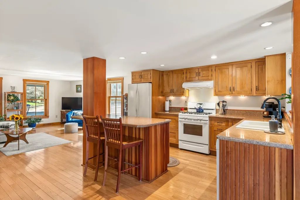 1031 Route 100 B Moretown VT 05660