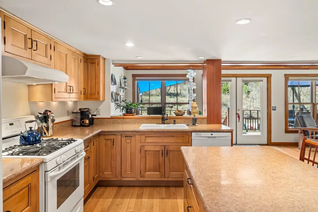 1031 Route 100 B Moretown VT 05660