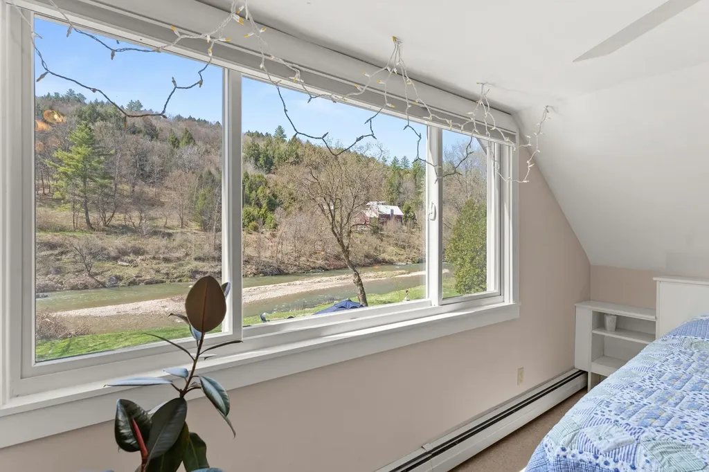 1031 Route 100 B Moretown VT 05660