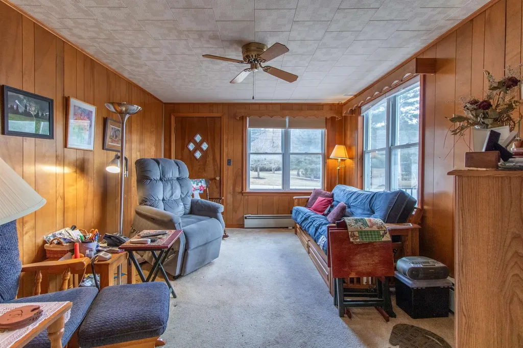 573 Sias Avenue Newport City VT 05855