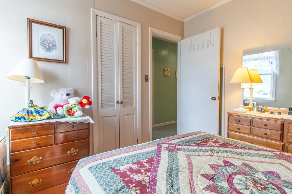 573 Sias Avenue Newport City VT 05855