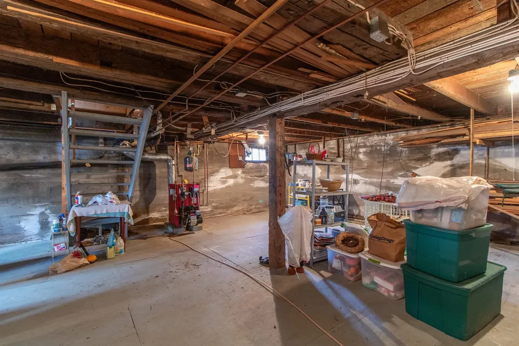 573 Sias Avenue Newport City VT 05855