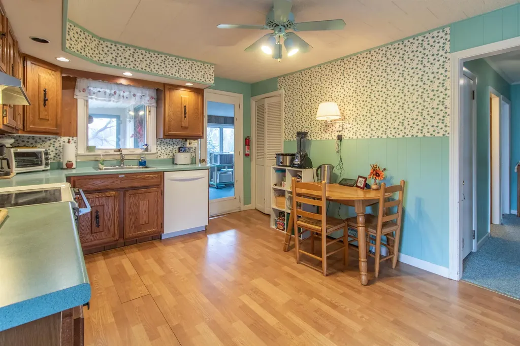 573 Sias Avenue Newport City VT 05855