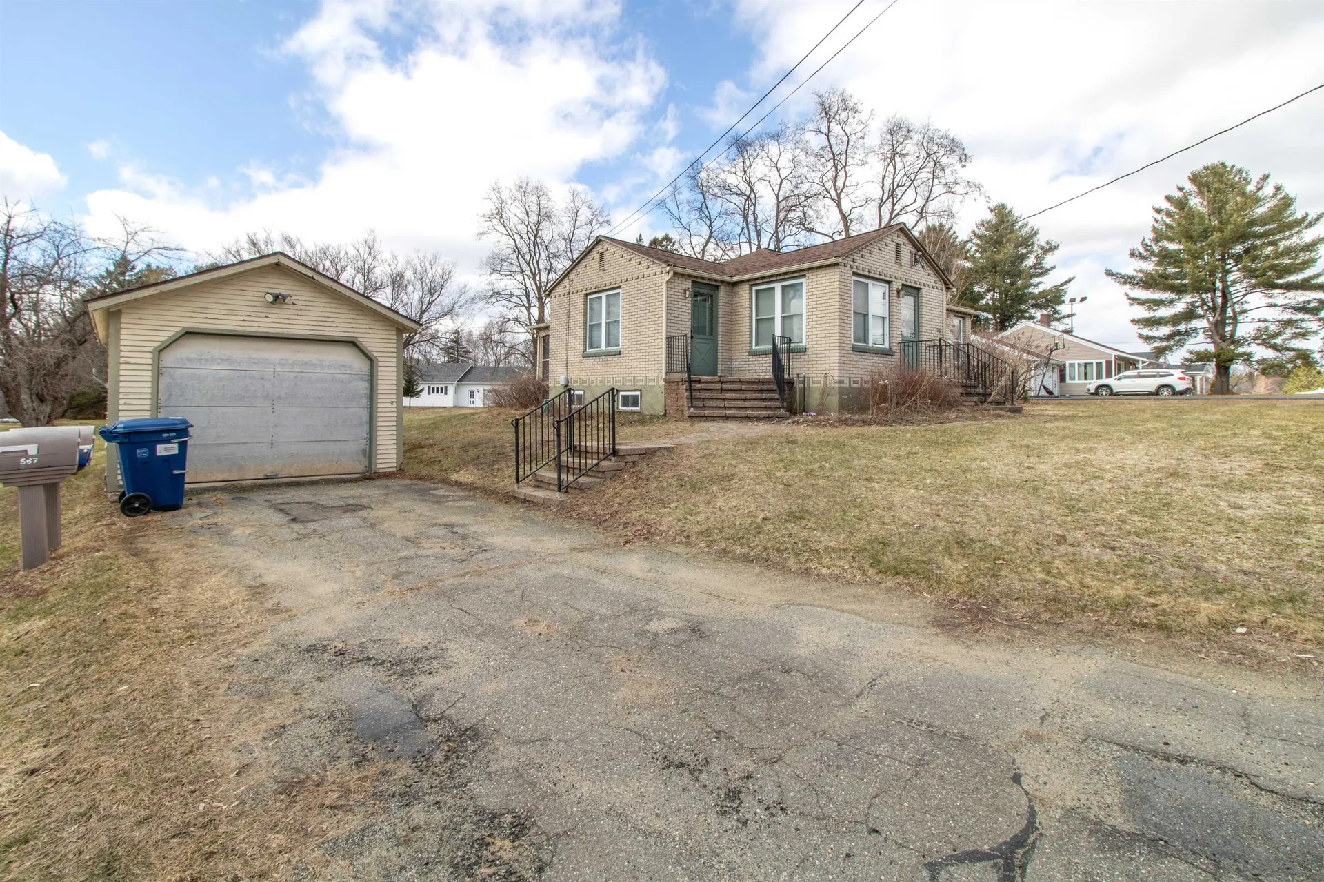 573 Sias Avenue Newport City VT 05855