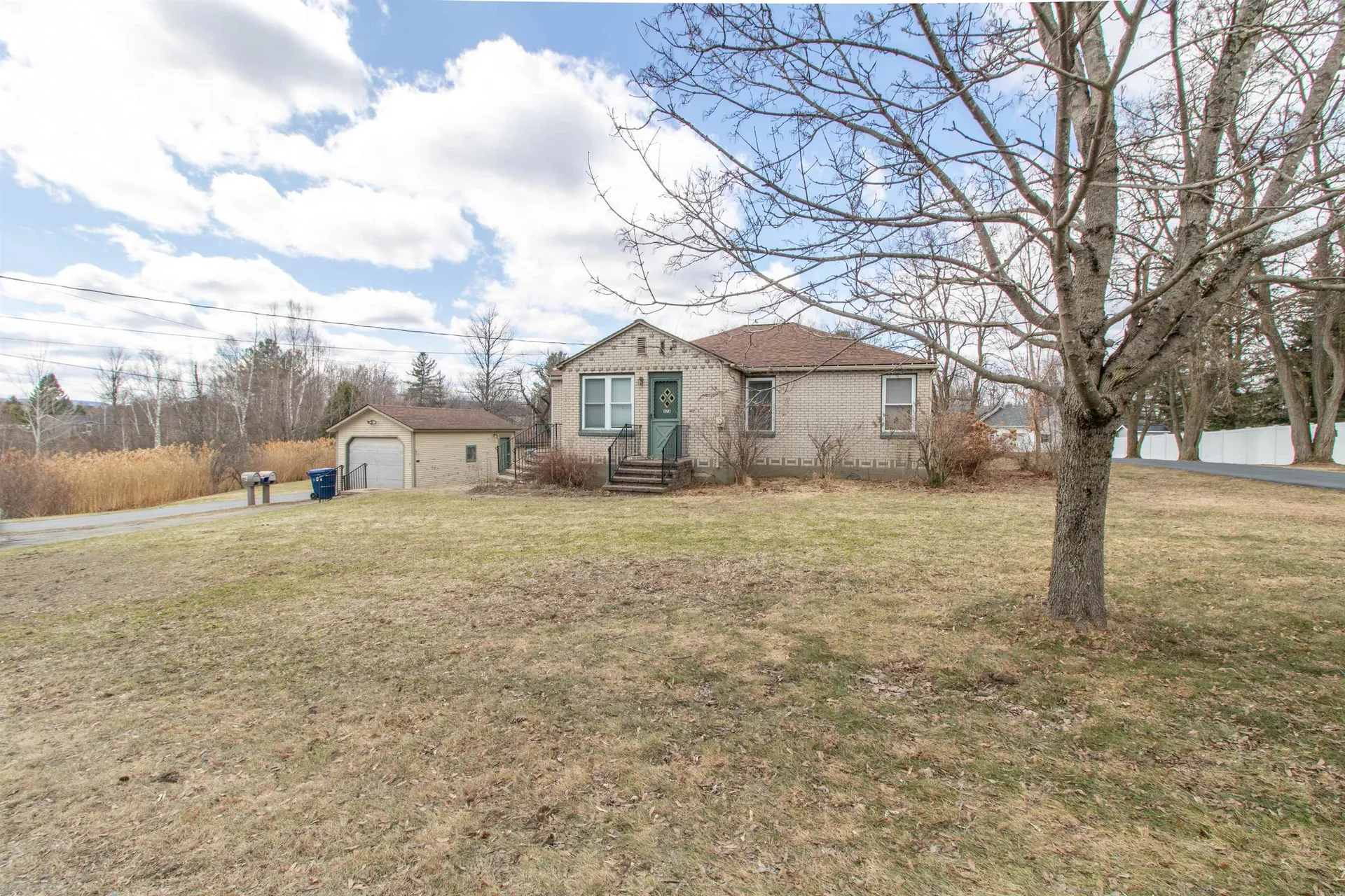 573 Sias Avenue Newport City VT 05855