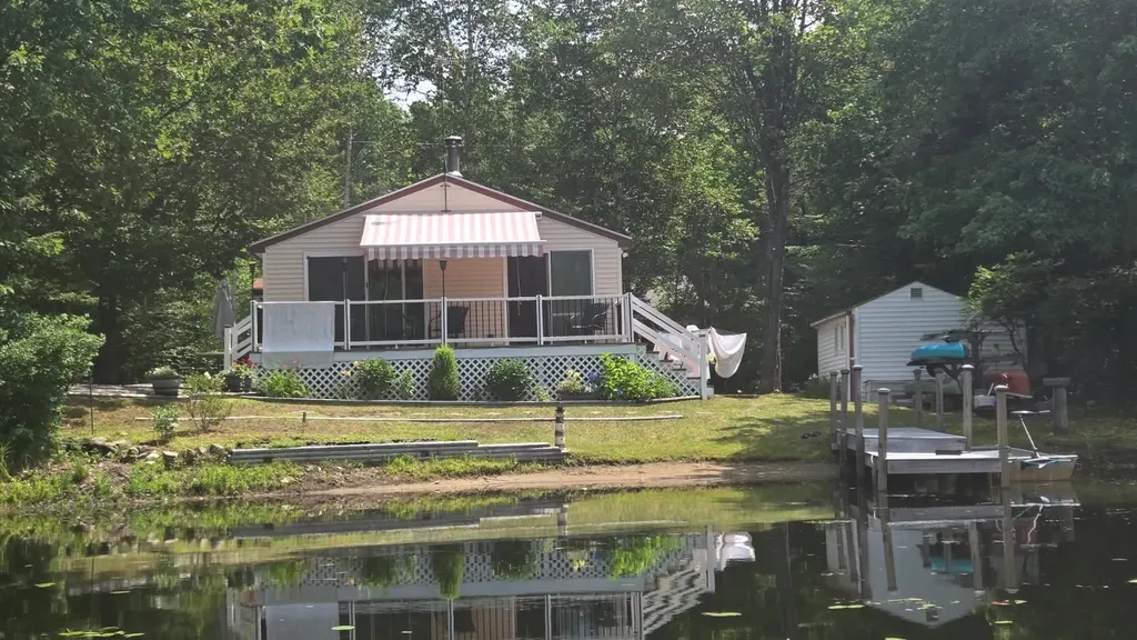 31 Robin Shore Drive Canterbury NH 03224