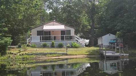 31 Robin Shore Drive Canterbury NH 03224