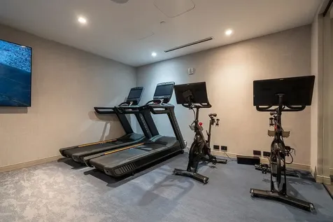 18 Artisan Drive Salem NH 03079