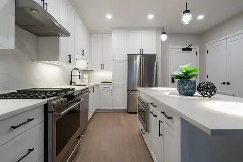 18 Artisan Drive Salem NH 03079