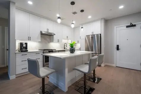 18 Artisan Drive Salem NH 03079