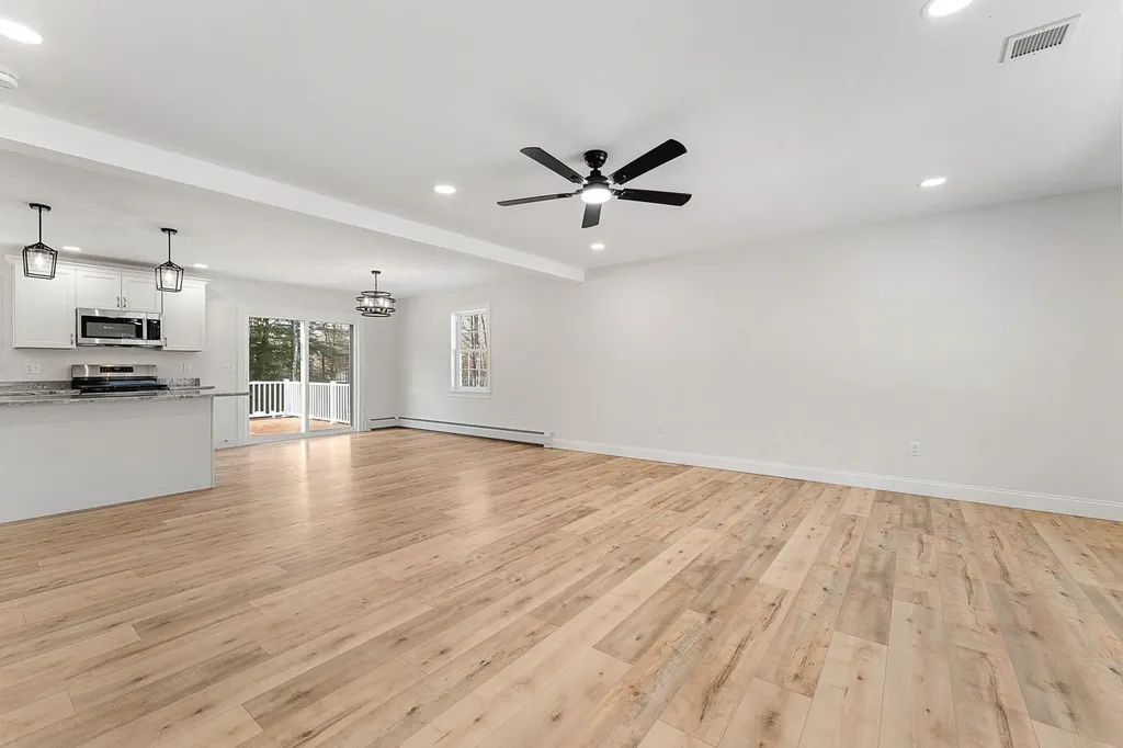 74 Willow Way Georgia VT 05468