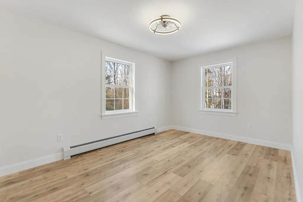 74 Willow Way Georgia VT 05468