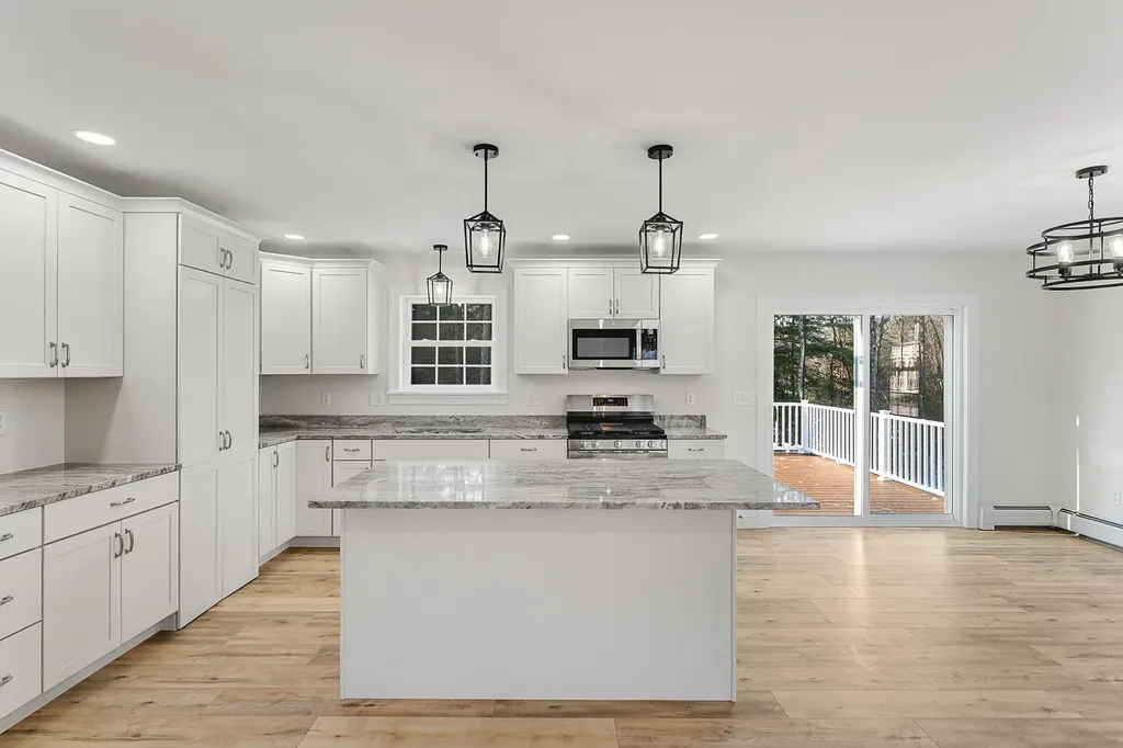 74 Willow Way Georgia VT 05468