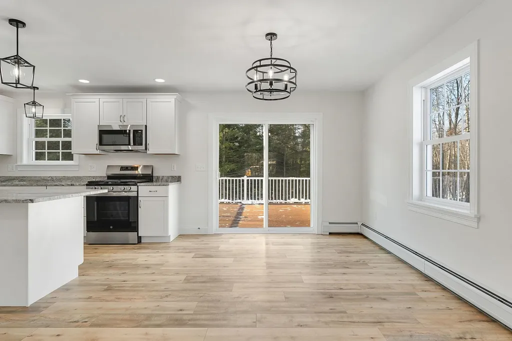 74 Willow Way Georgia VT 05468