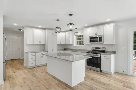 74 Willow Way Georgia VT 05468