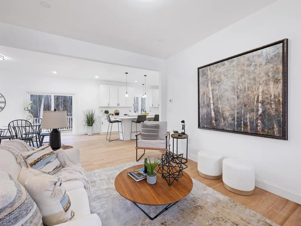 17 Horizon Way Plaistow NH 03865