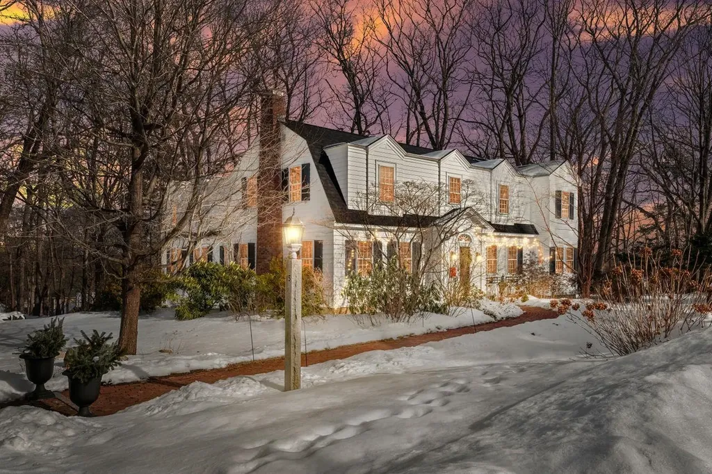 15 Rockland Road Concord NH 03301