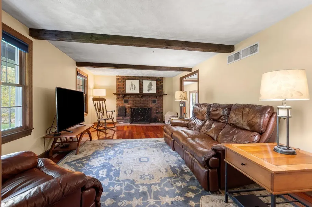 33 Truell Road Hollis NH 03049