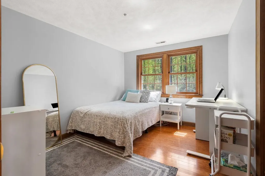 33 Truell Road Hollis NH 03049