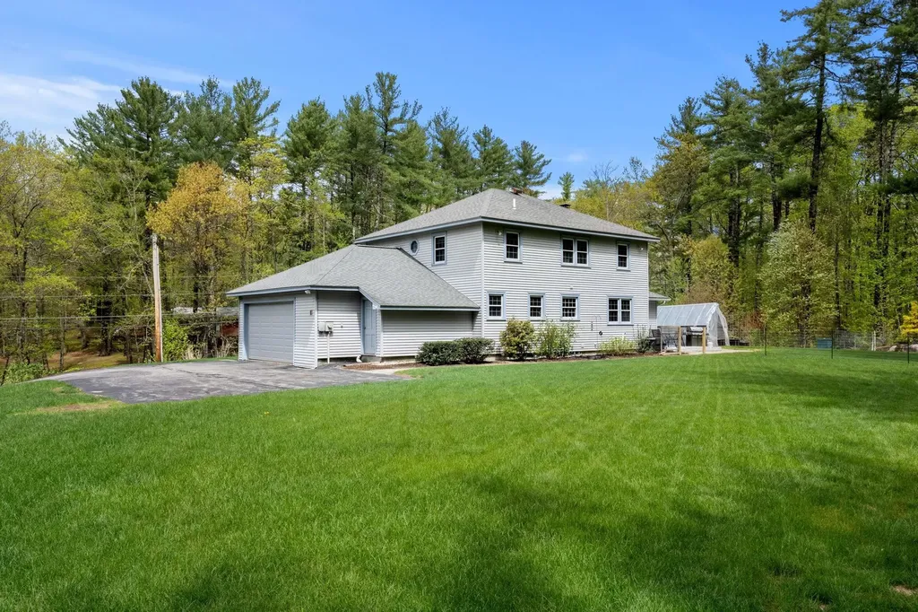 33 Truell Road Hollis NH 03049