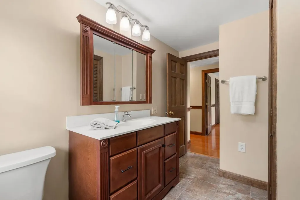 33 Truell Road Hollis NH 03049